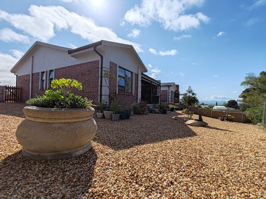 2 Bedroom Property for Sale in Albertinia Western Cape